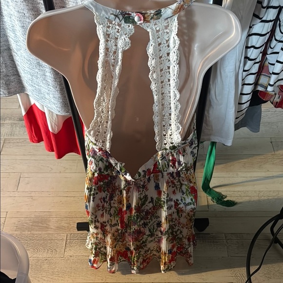 Colorful Floral Halter Dress - Picture 3 of 6